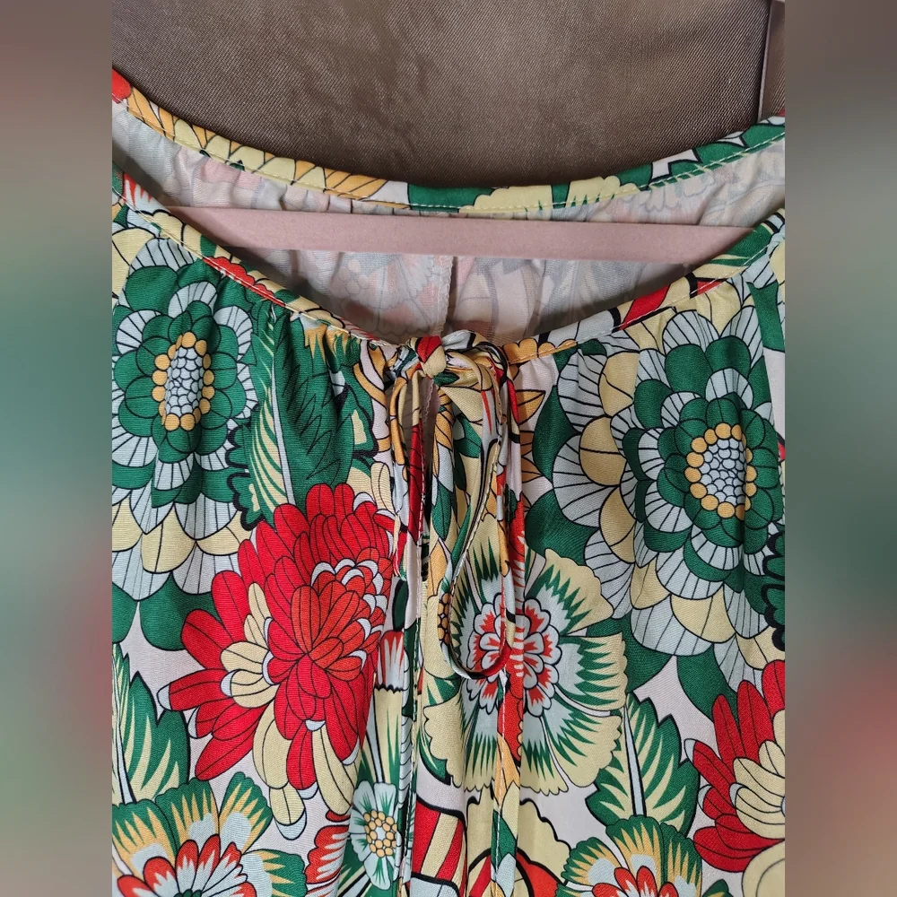 Floral Print Women's Top - Picture 2 of 4